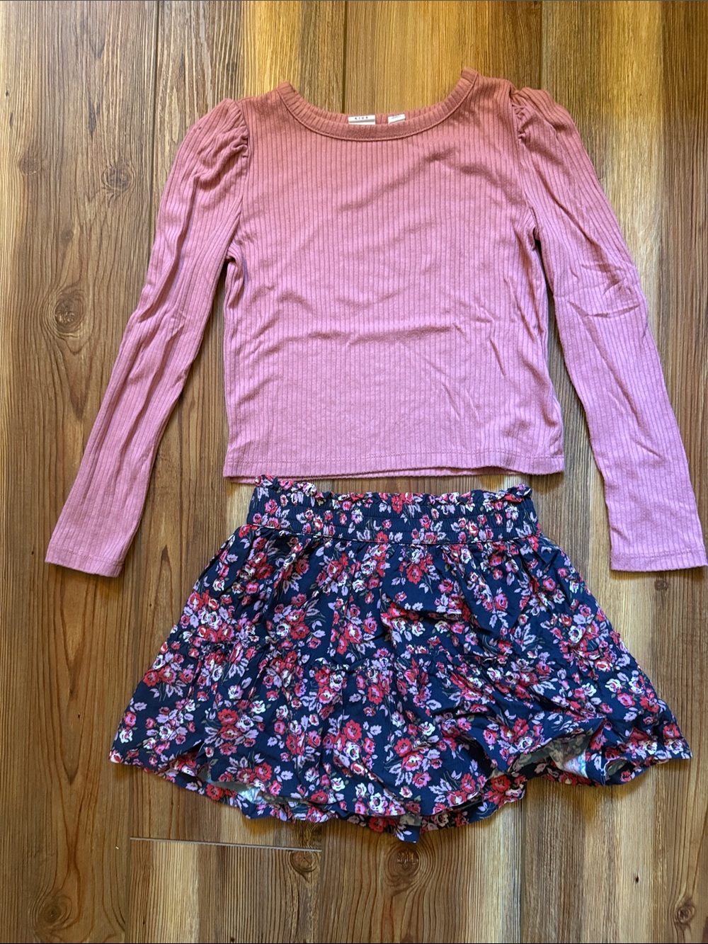 GAP Navy Floral Tiered Skater Skirt with Pink Accents and Pink Ribbed Top Sz 6